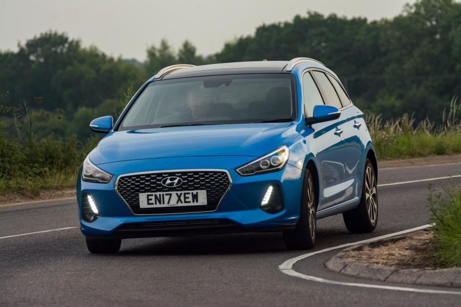  Hyundai i30 Tourer 2017 года  (UK) (фото 23 из 36)